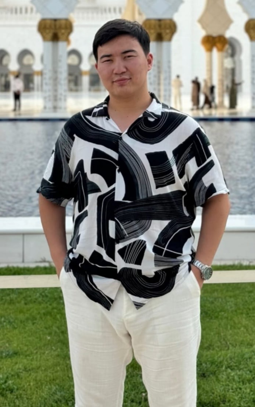 Изображение задачи: Черно-белая кинематографичная фотография пары, сня