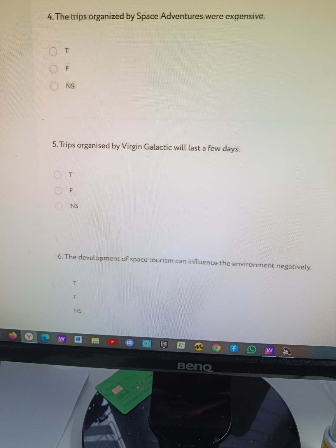 Изображение задачи: Реши задачу: В первые дни космической экспорации, 