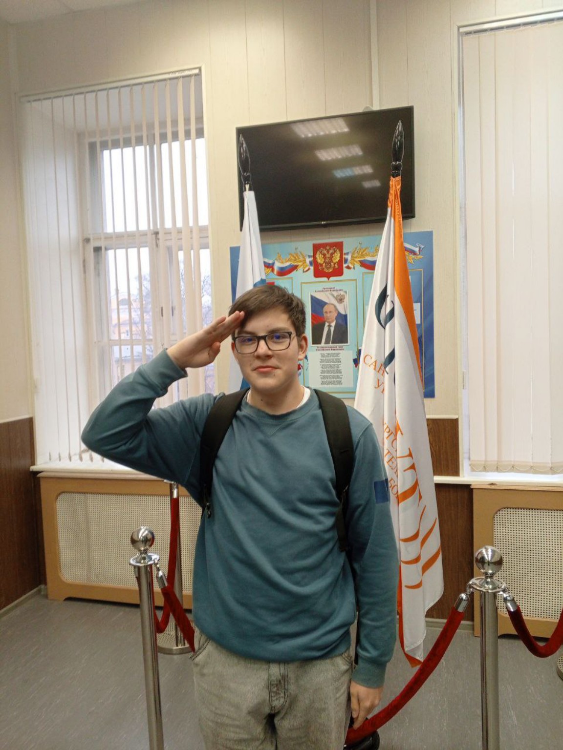 Изображение задачи: Сделай из этого мужчины девушку