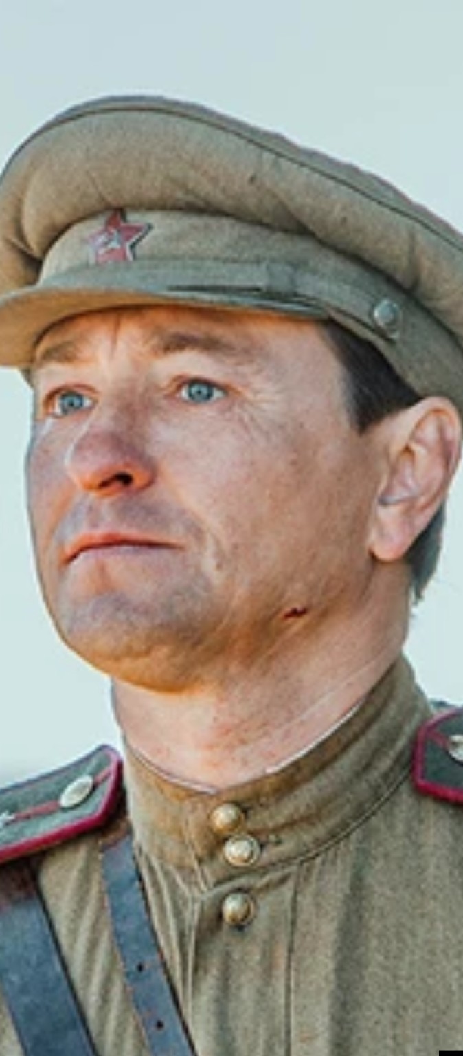 Изображение задачи: Пошагово объясни как мне перенести цвет кожи данно