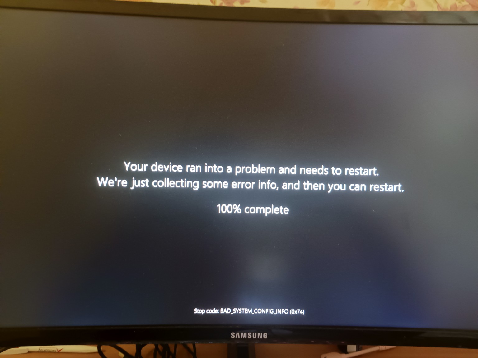 Изображение задачи: Реши задачу: Что делать если при запуске компьютер