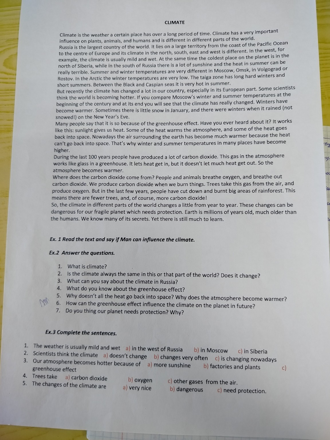 Изображение задачи: Переведи текст и ответь на вопросы на английском