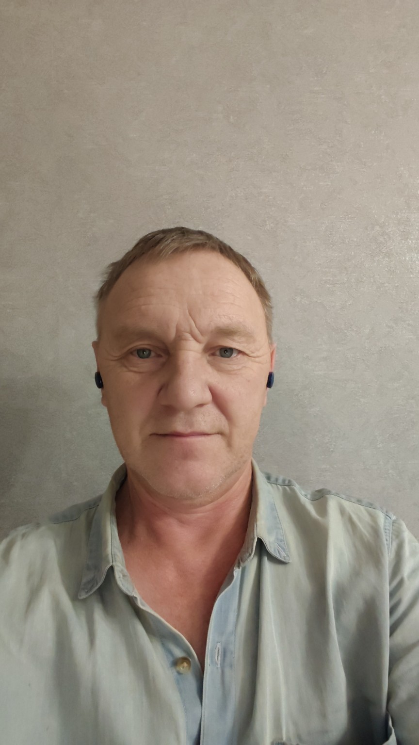 Изображение задачи: Я хлопаю по плечу рукой Путина В В потом разговари