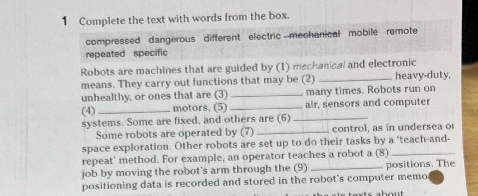 Изображение задачи: Вставить слова и перевести текст