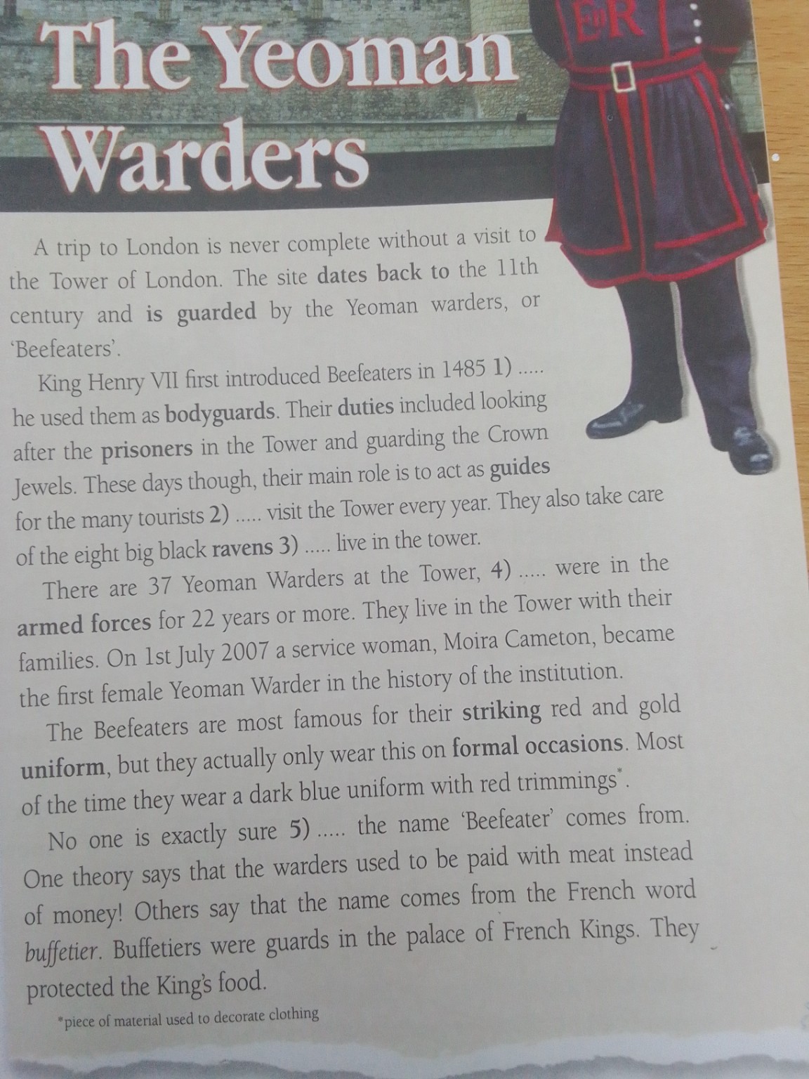 Изображение задачи: Реши задачу: Переведи на русский язык и вставь про