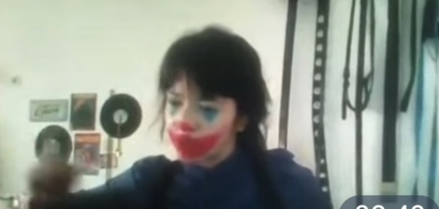 Изображение задачи: Реши задачу: Откуда это? Возможно стрим или видео.