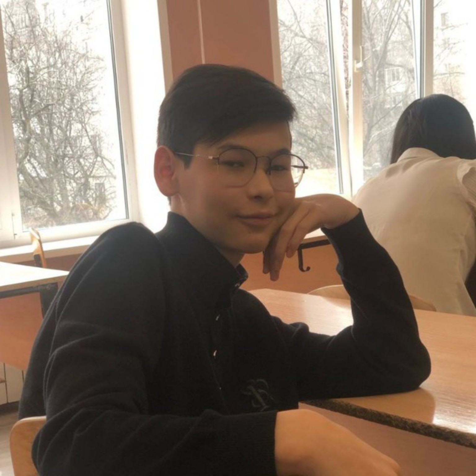 Изображение задачи: Реши задачу: Bek4ik:
фото и пишем промт: Создай ви